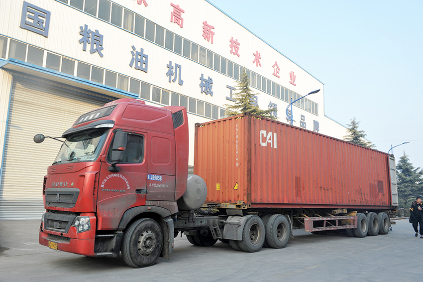 華泰集團承攬的300T預處理、300T浸出、50T精煉大豆制油項目發往尼日利亞
